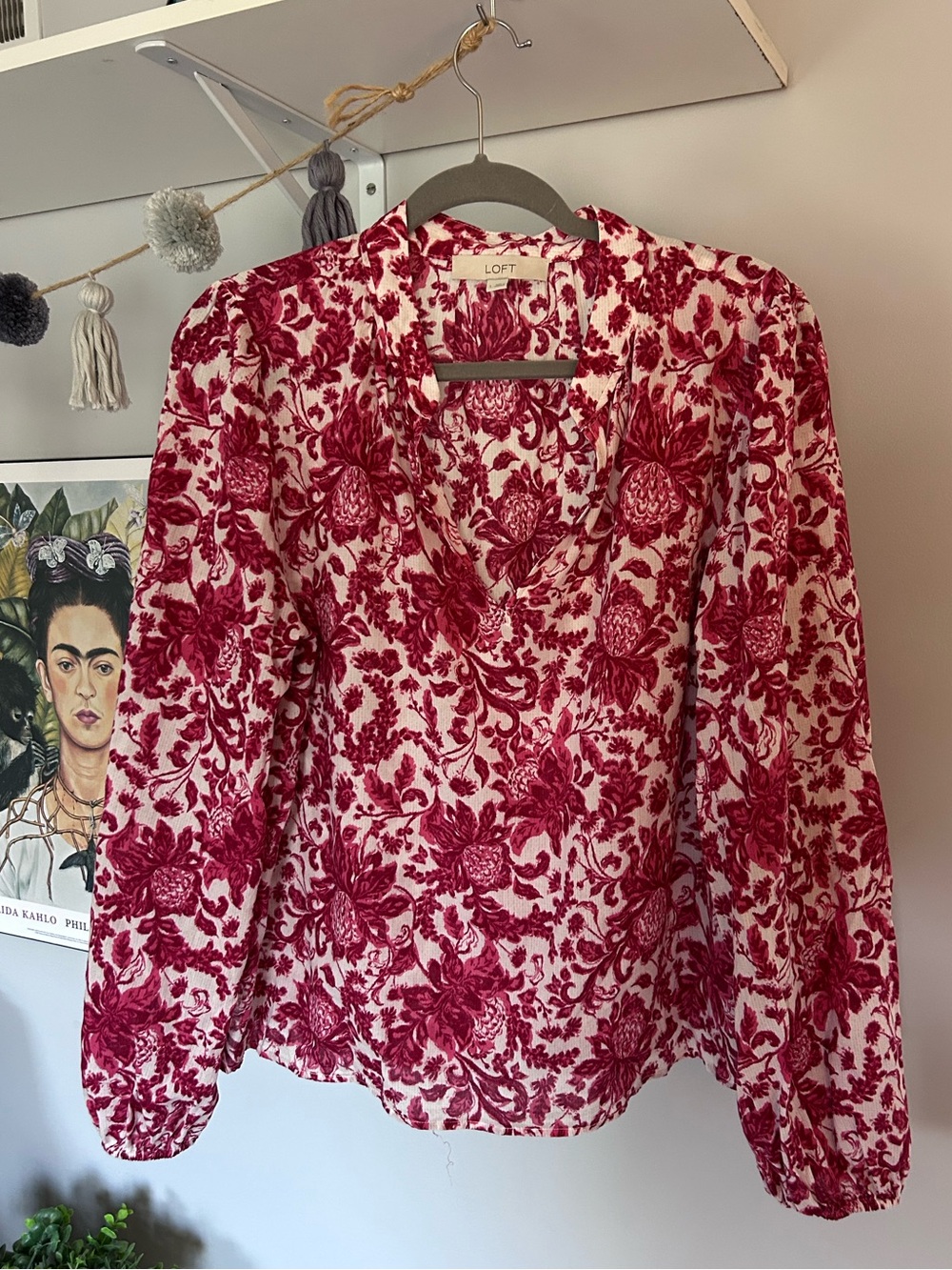 LOFT Red Floral V-Neck Women's Blouse
